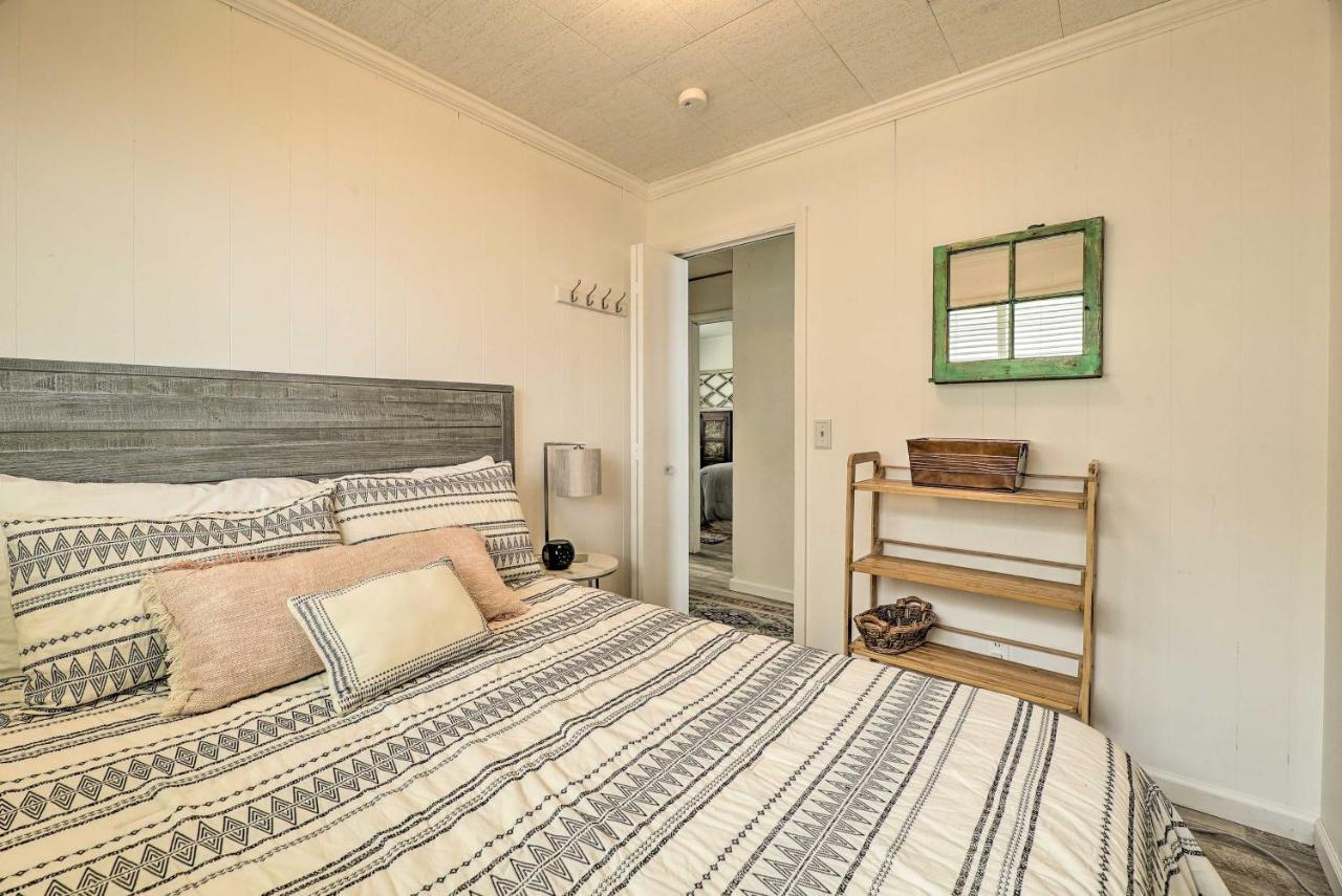 Lakefront Cottage Near Wineries And State Parks! Мирс Экстерьер фото