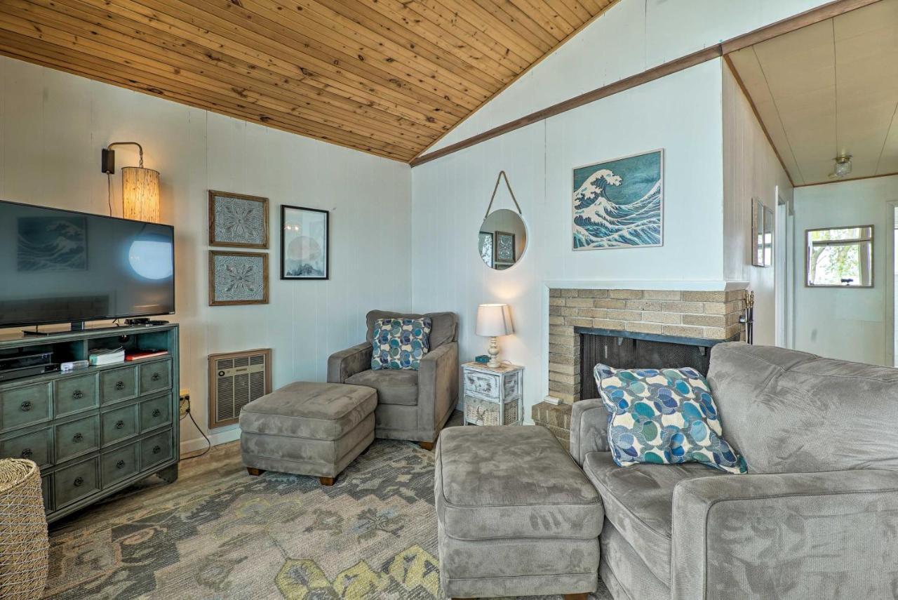 Lakefront Cottage Near Wineries And State Parks! Мирс Экстерьер фото