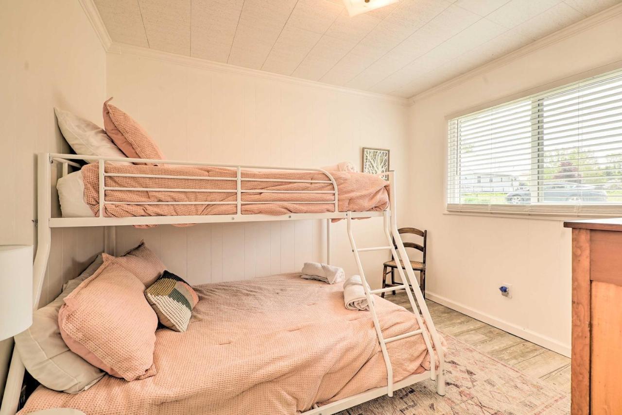 Lakefront Cottage Near Wineries And State Parks! Мирс Экстерьер фото